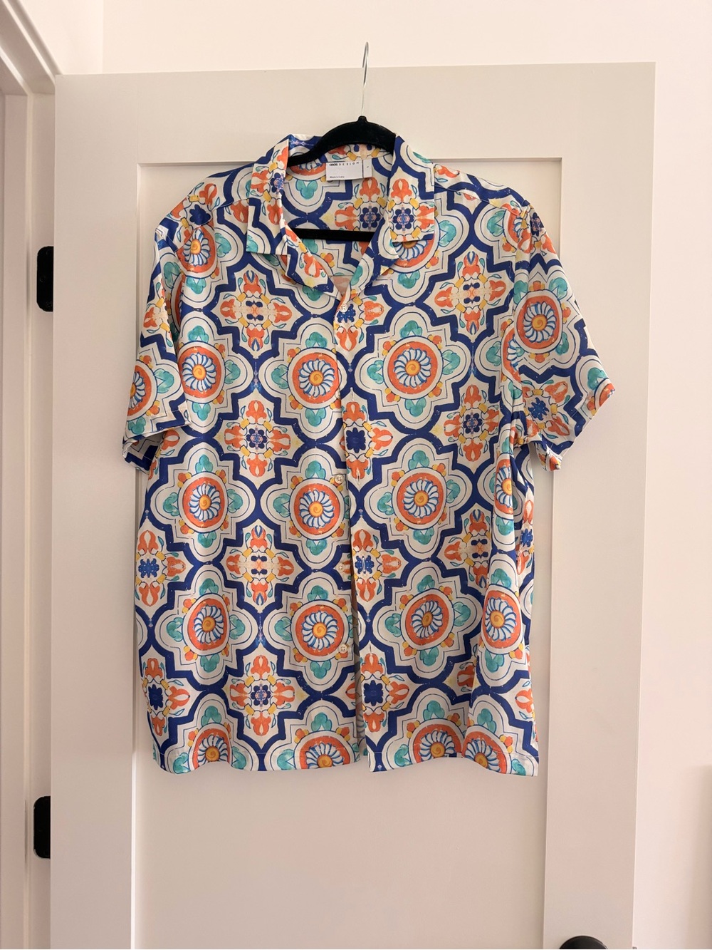 Men's Short-Sleeve Button-Up Shirt in Blue & Orange Tile Print ASOS